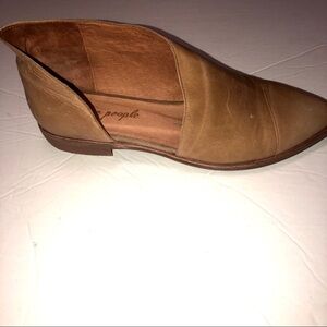 𝅺Free People Royale Flat Pointy toe Slide 41/10us